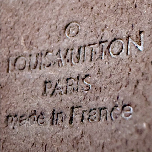 LOUIS VUITTON Leather Monogram Glacé Wrap Bracelet - Picture 8 of 9